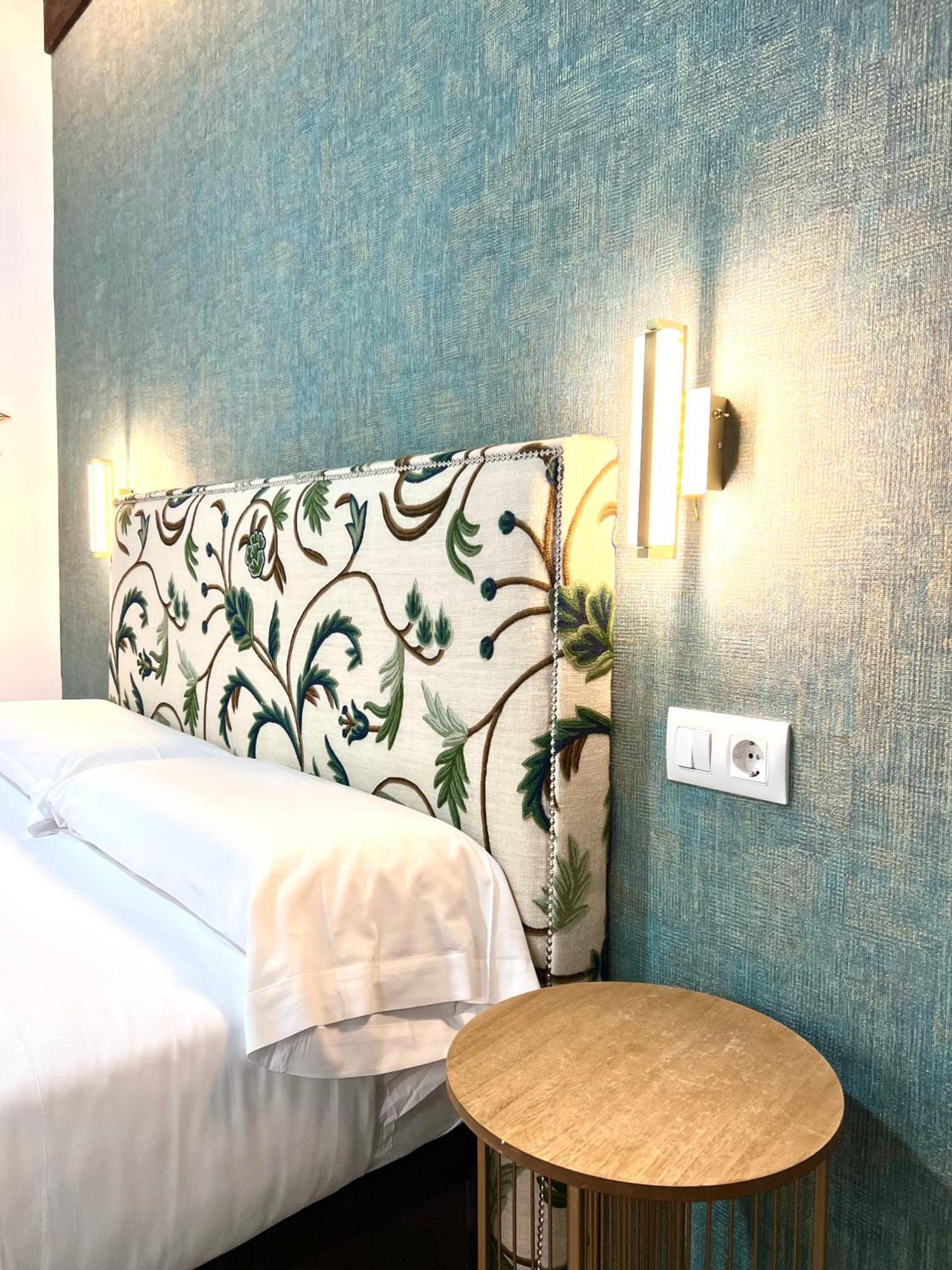 Apartamentos Real Suites Realejo กรานาดา ภายนอก รูปภาพ