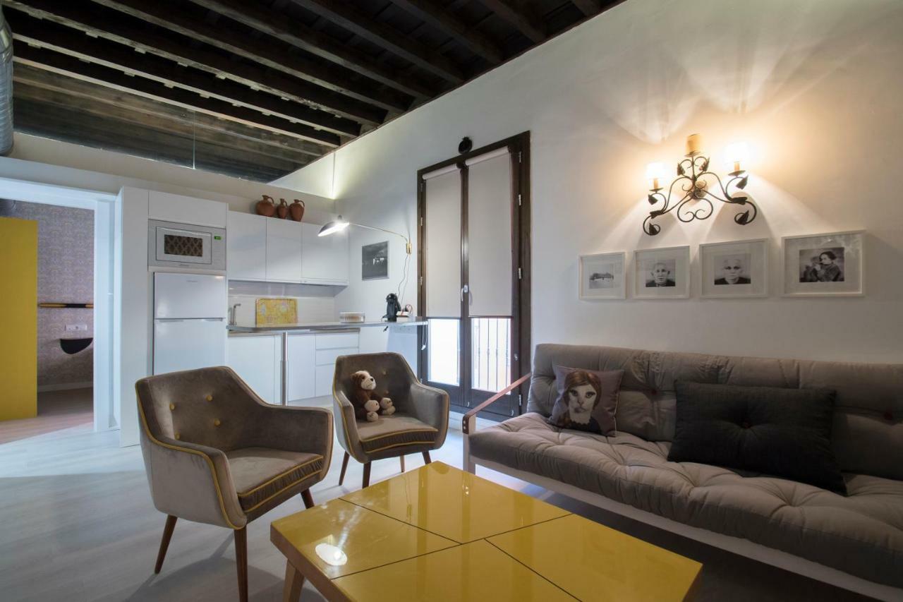 Apartamentos Real Suites Realejo กรานาดา ภายนอก รูปภาพ